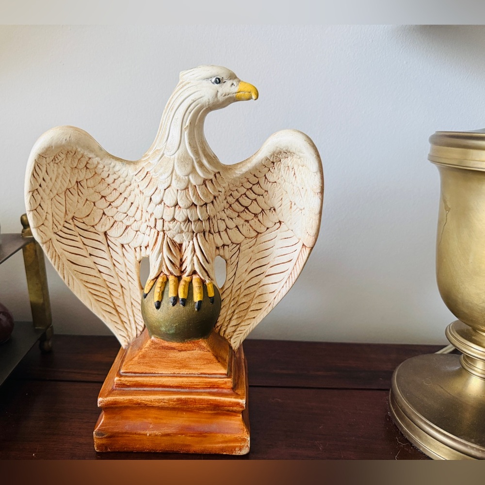 Handsome Vintage Atlantic Mold Company American Bald Eagle Statue